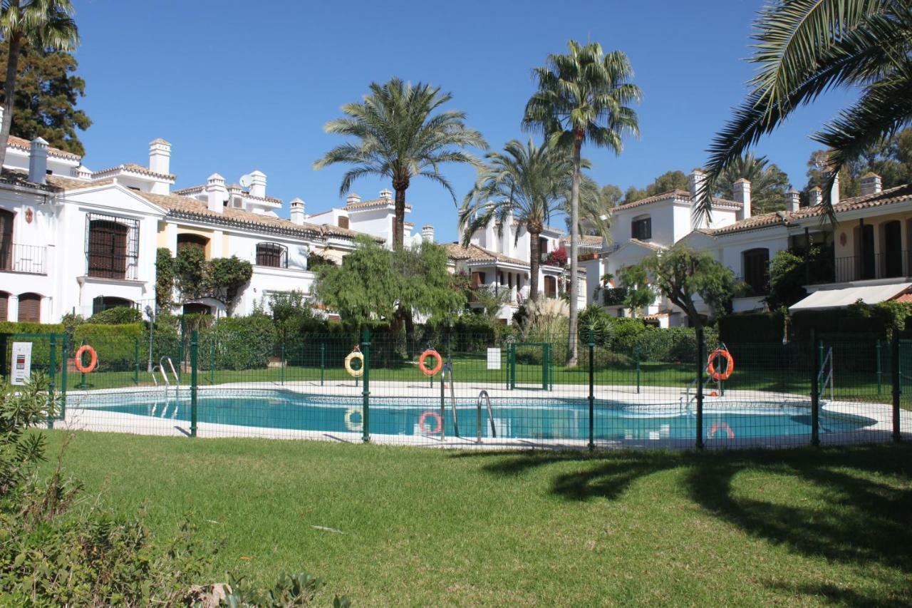 Villa Adosado Junto Al Mar Estepona Exterior foto